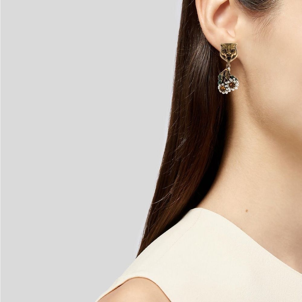 Brand new with box Gucci
Faux Pearl & Crystal Feline Cherry Drop Earrings - Picture 2 of 8